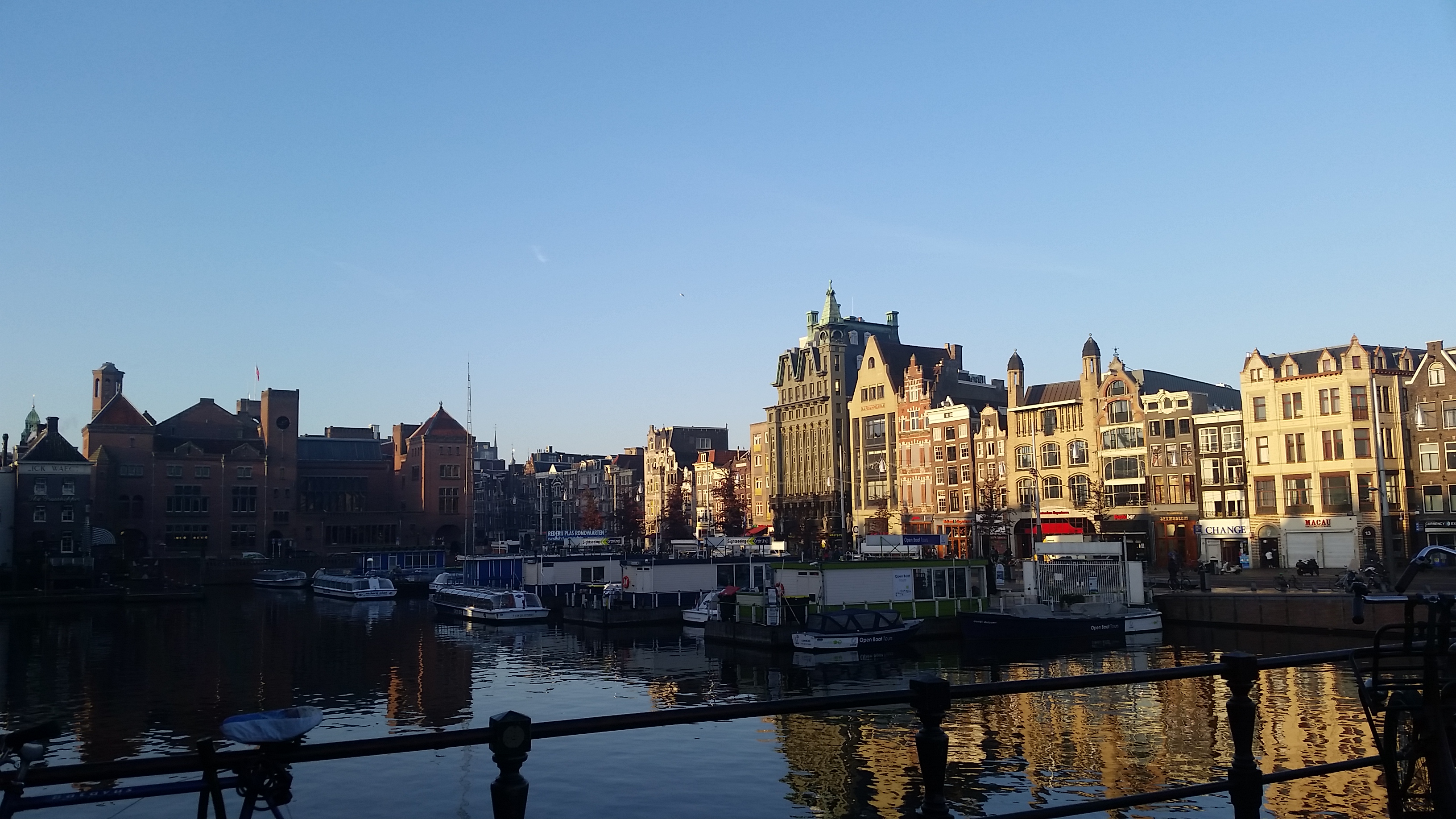 Overnight layover in amsterdam