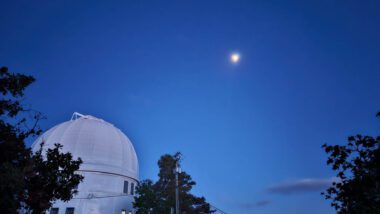 Our visit to the Victoria Observatory Star Party was a fun, free and educational evening for the whole family! Here's what you need to know.