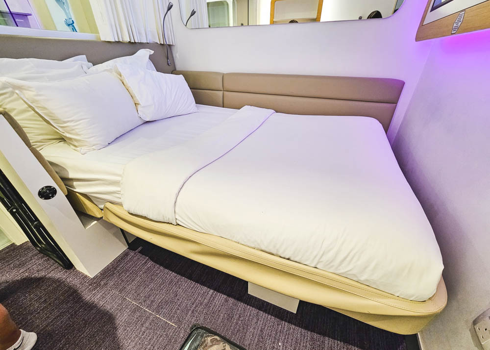 YOTELAIR Singapore Changi Airport Queen Bed Flat