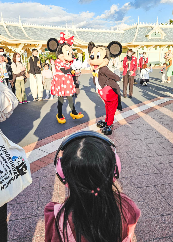 Meeting Minnie and Mickey at Tokyo Disneyland