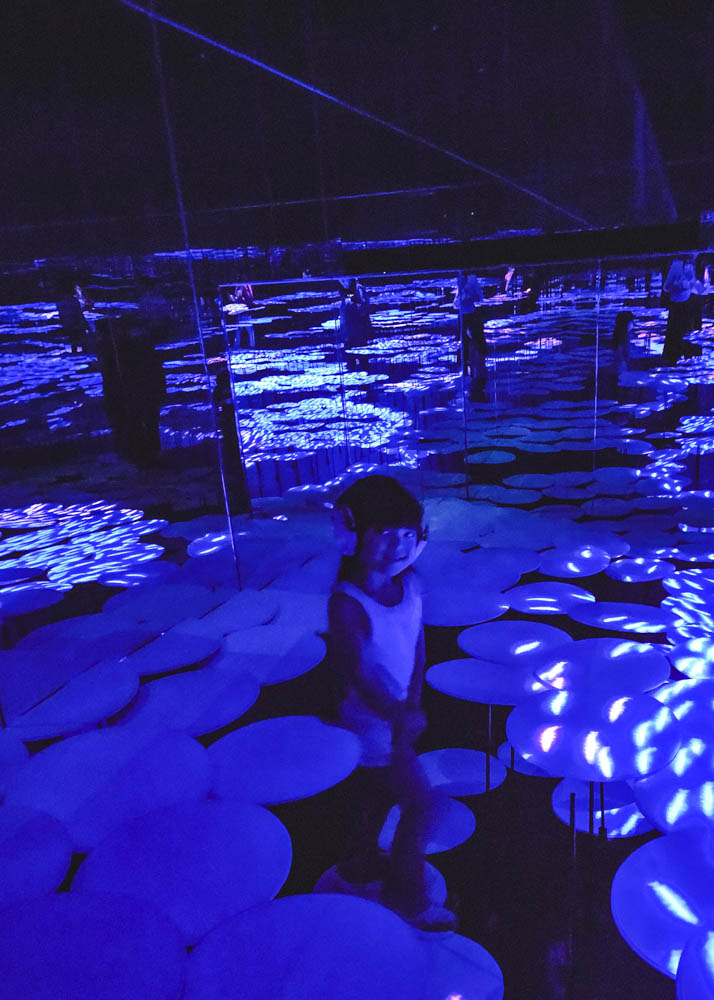 Visiting teamLab Borderless with kids