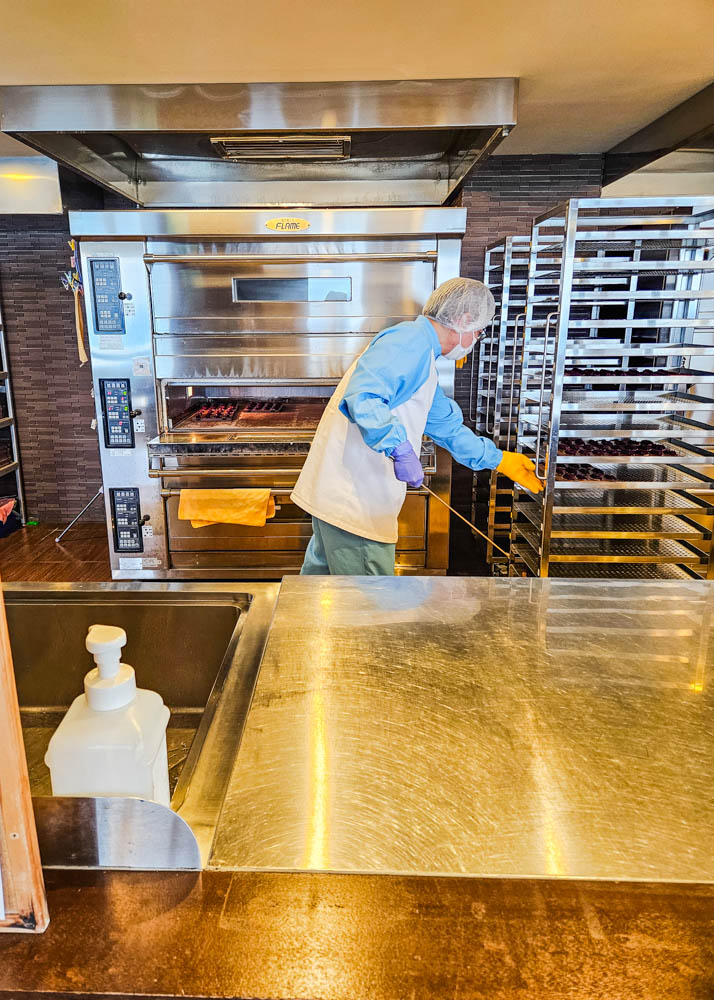 Baking Sweet Potato Tarts at Okashigoten